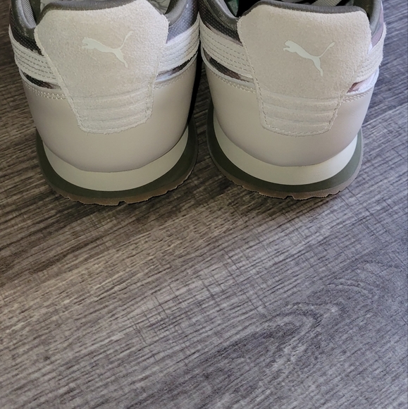 Puma Men's Camouflage Sneakers - White and Brown - Picture 3 of 5